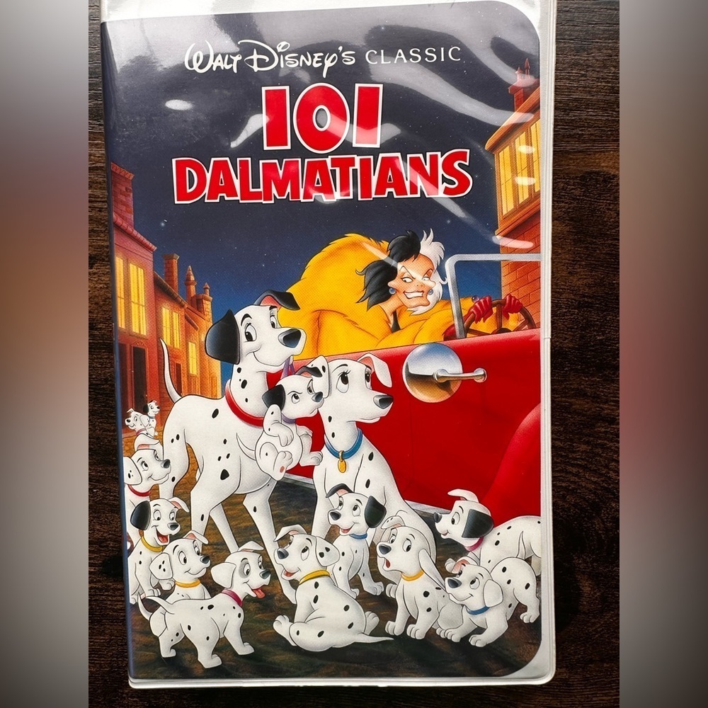 Disney’s The Classics 101 Dalmatians VHS movie